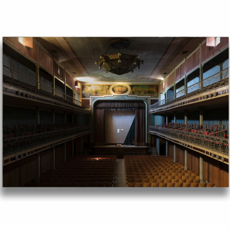 Urbex Lily Stoneheart theater montblanc