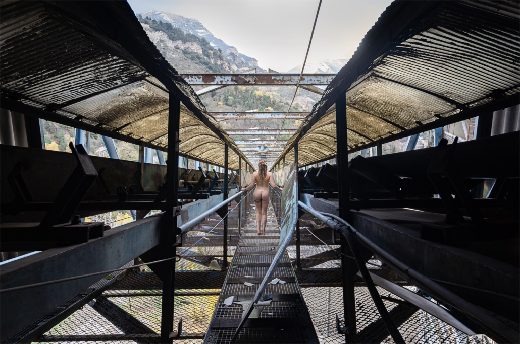 photographie artistique urbex autoportrait textures et matières anciennes